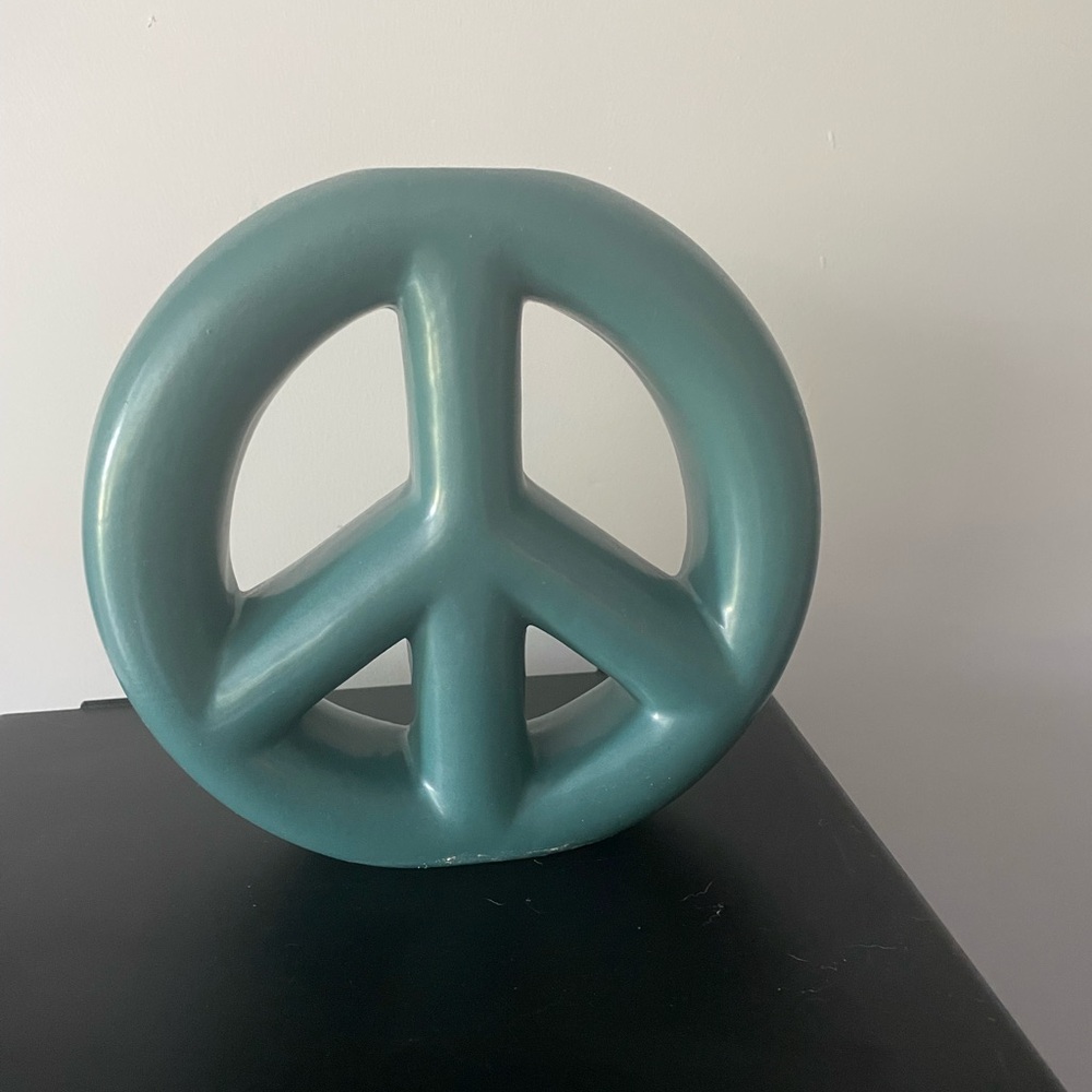 Peace sign vase